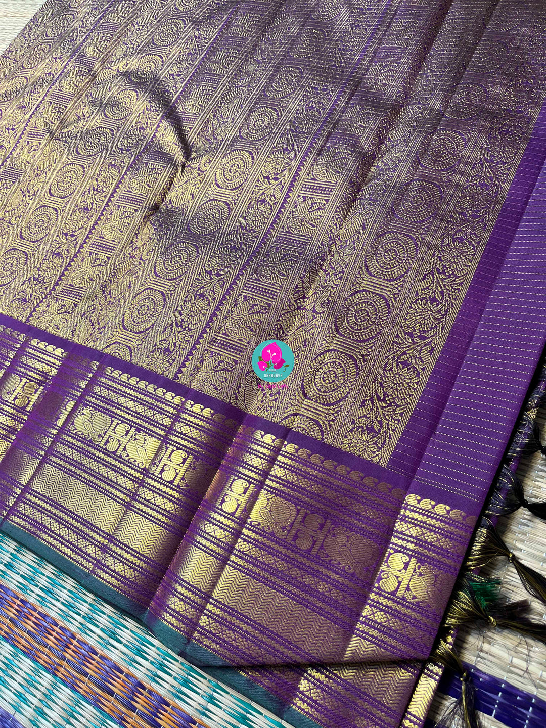 2g Zari Vaira Oosi Check Butta from Kanchipuram
