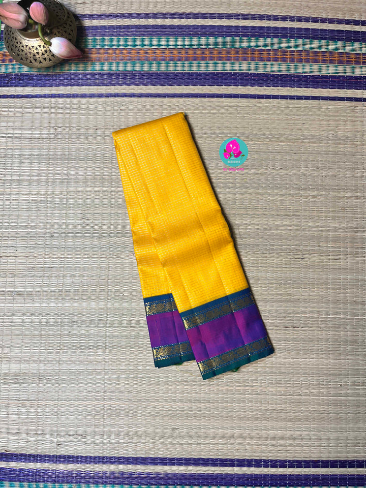 Kanchipuram saree in yellow Vaira Oosi Check, with fine 2g Zari