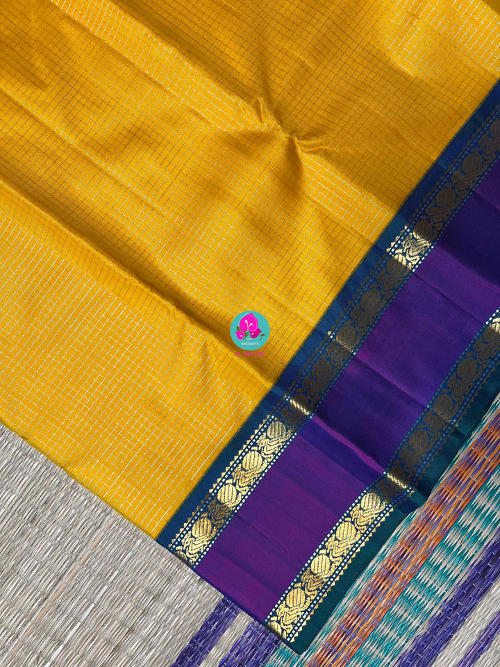 Kanchipuram saree in yellow Vaira Oosi Check, with fine 2g Zari