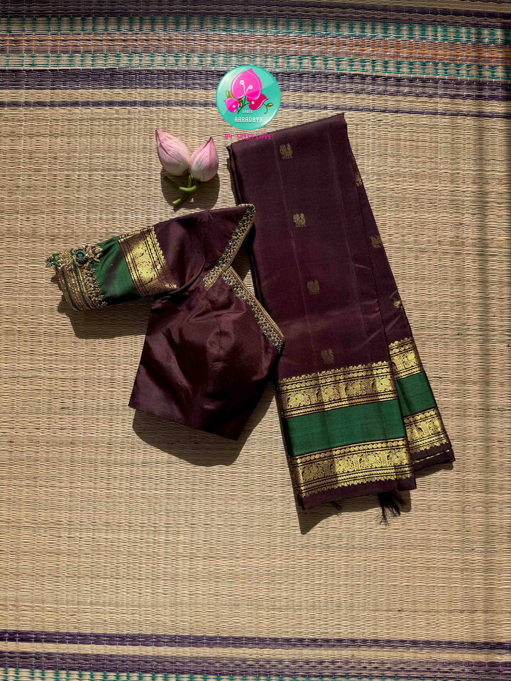Earthy Splendor: The Dark Cocoa & Forest Green Handloom Kanchipattu