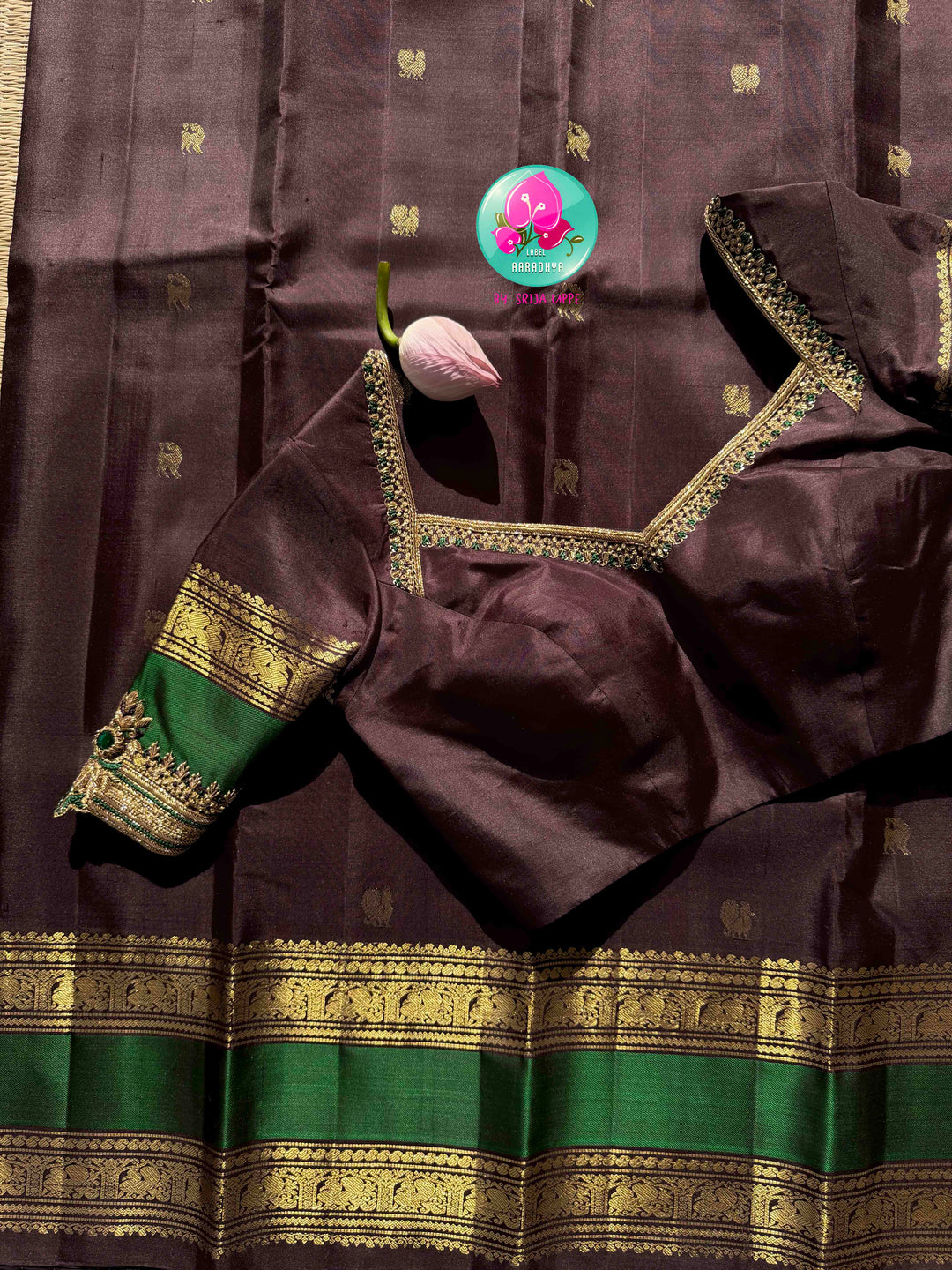 Earthy Splendor: The Dark Cocoa & Forest Green Handloom Kanchipattu