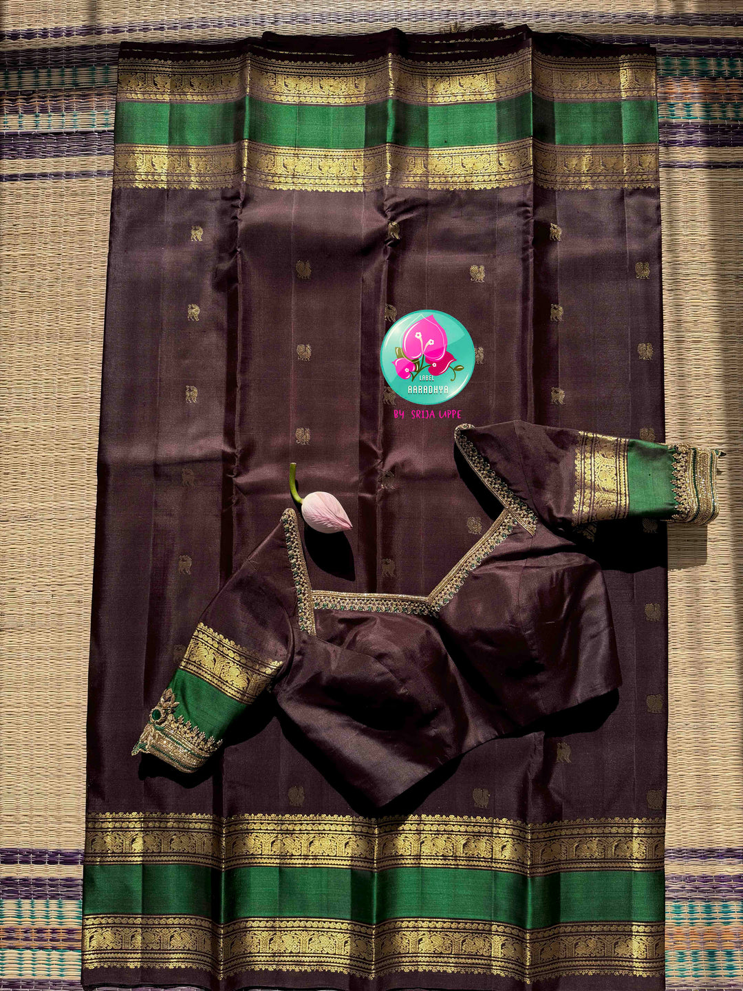 Earthy Splendor: The Dark Cocoa & Forest Green Handloom Kanchipattu