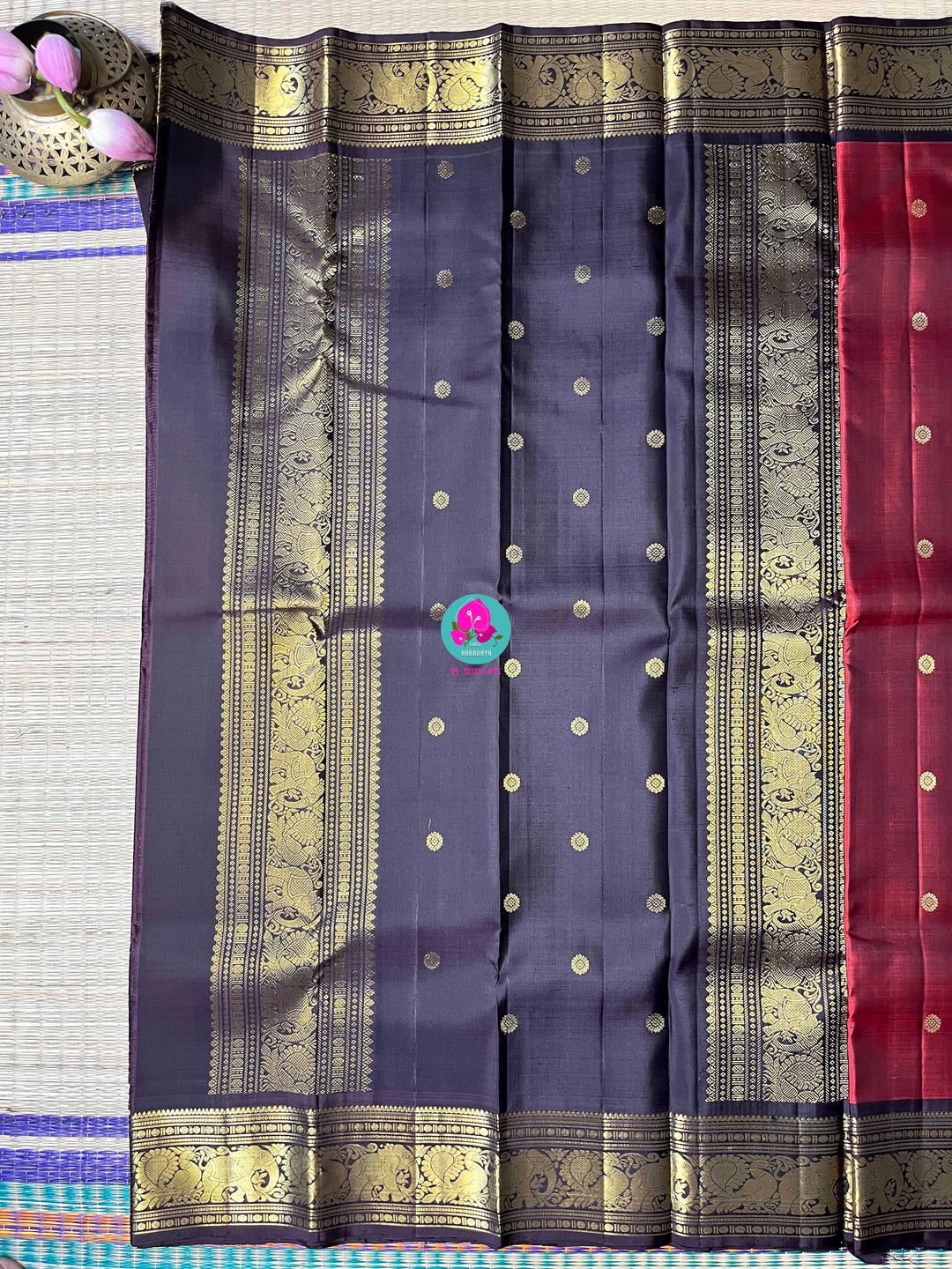 2g Zari Kanchipattu saree in rustic maroon pink and deep brown.
