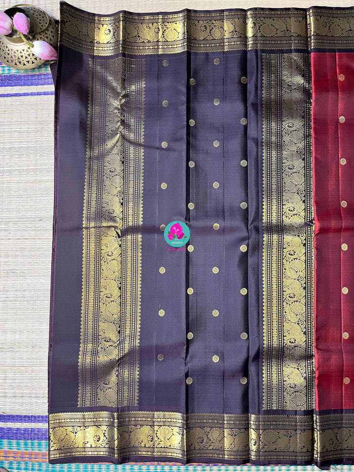 2g Zari Kanchipattu saree in rustic maroon pink and deep brown.