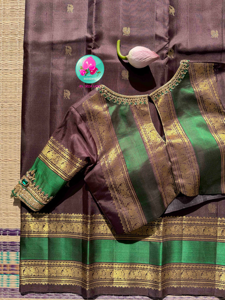 Earthy Splendor: The Dark Cocoa & Forest Green Handloom Kanchipattu