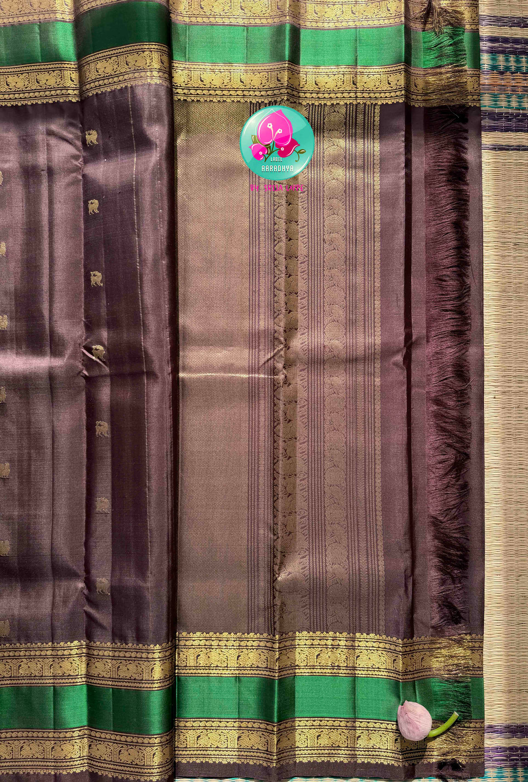 Earthy Splendor: The Dark Cocoa & Forest Green Handloom Kanchipattu
