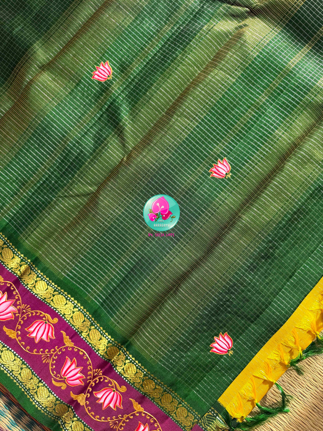 Gilded Sunshine: The Yellow Vaira Oosi Kanchipuram & Tanjore Artistry Symphony