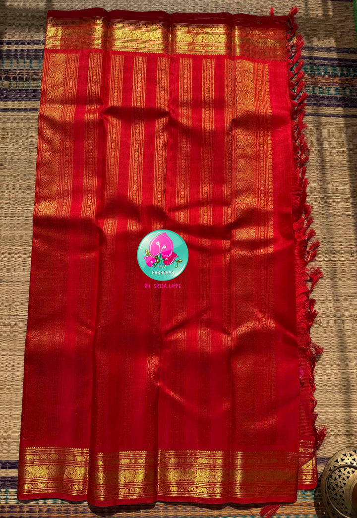 Imperial Crimson: The 2G Red Vaira Oosi Handloom Kanchipattu