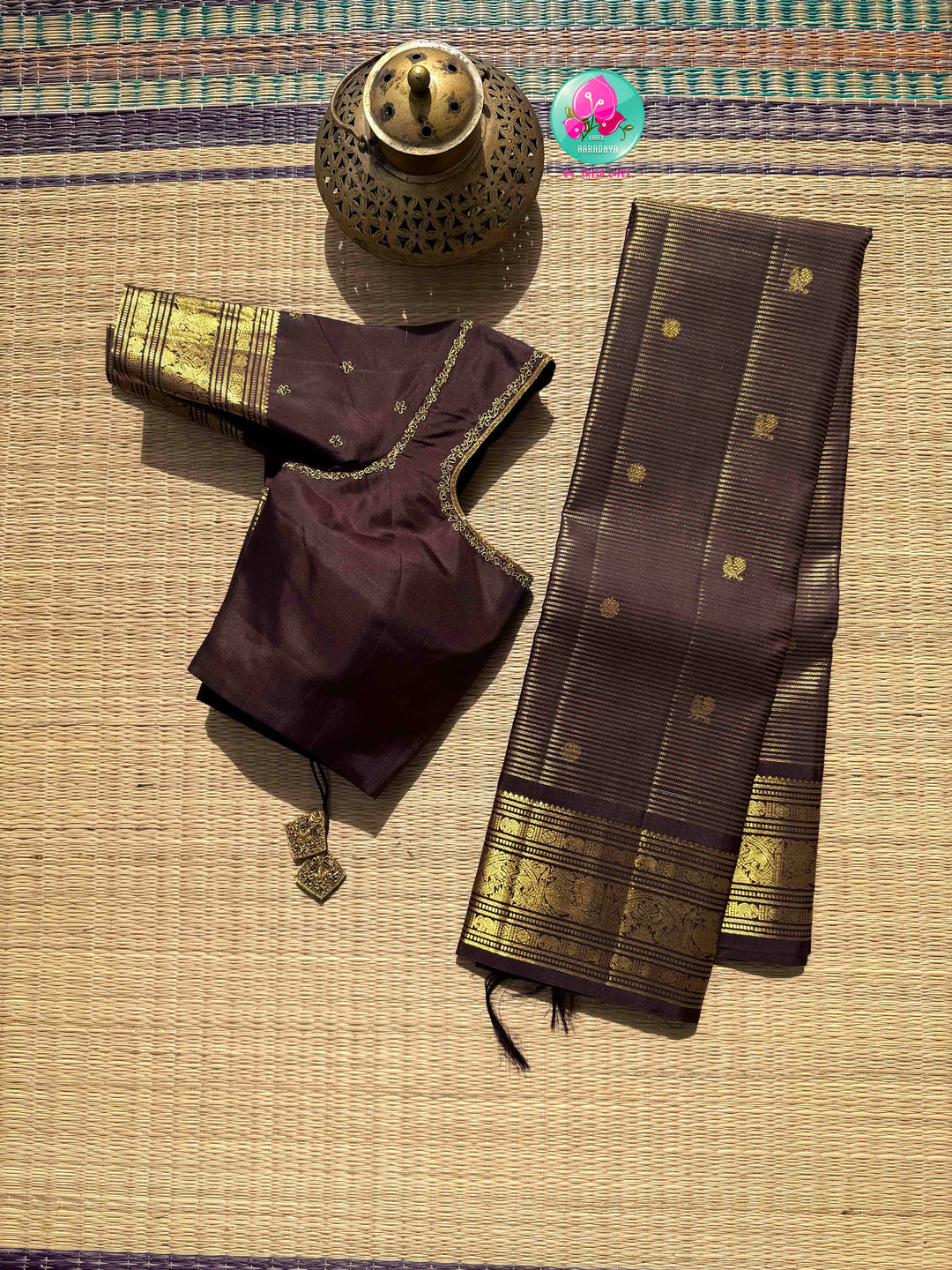 Vintage Cocoa Monochromatic Grandeur: The Dark Brown Vaira Oosi Kanchipattu
