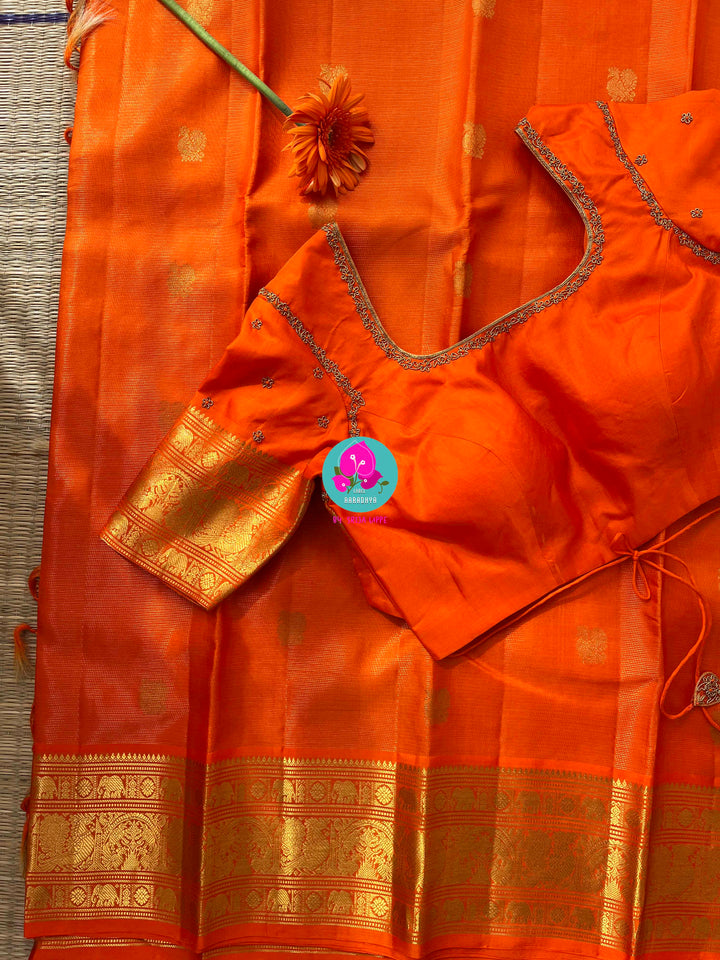 Pure Kanchipattu 3g zari traditional Vaira oosi design Saree on beautiful orange color Paired with blouse