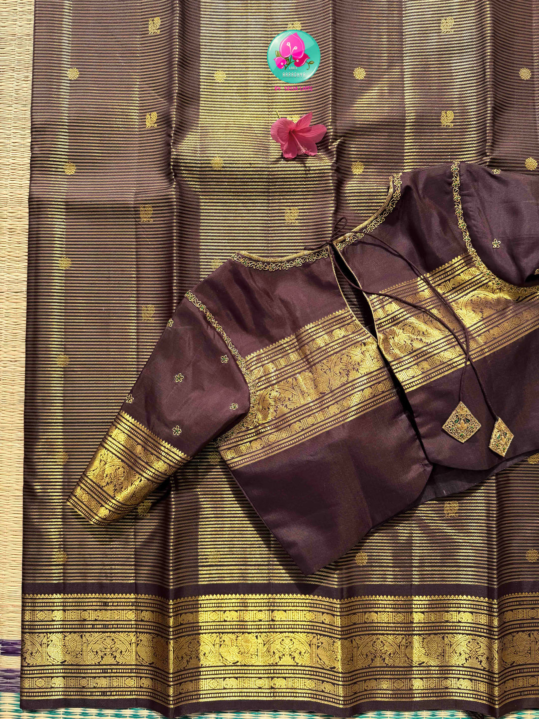 Vintage Cocoa Monochromatic Grandeur: The Dark Brown Vaira Oosi Kanchipattu