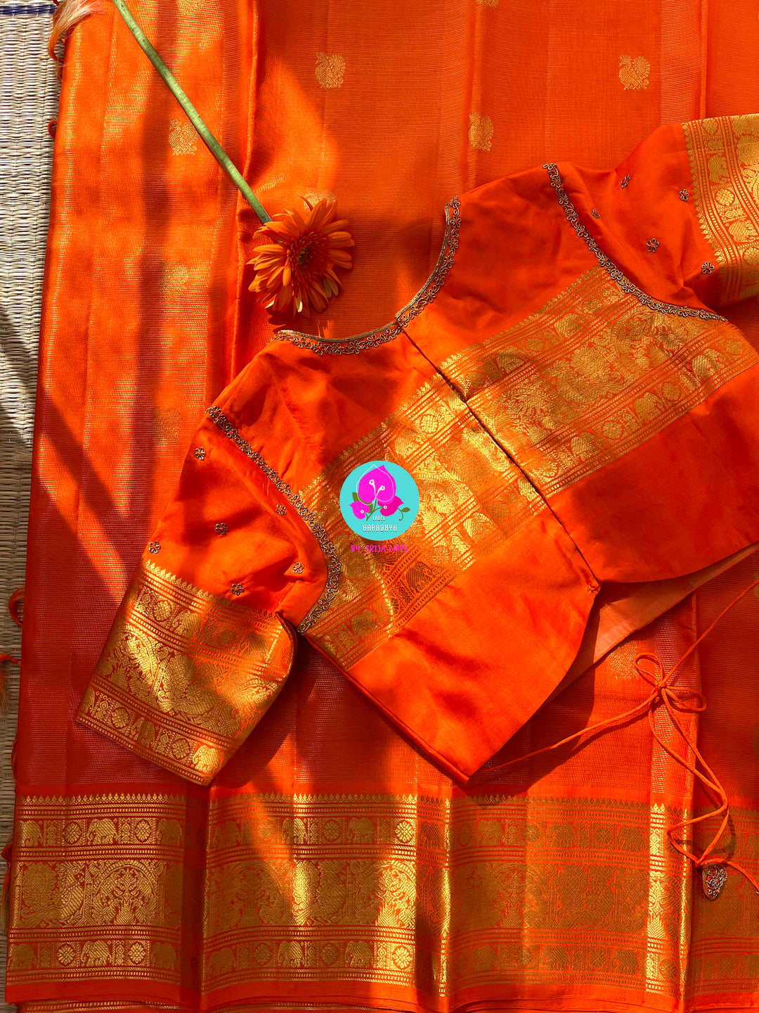 Pure Kanchipattu 3g zari traditional Vaira oosi design Saree on beautiful orange color Paired with blouse