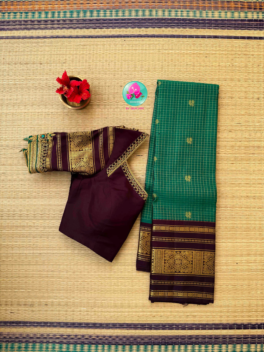 Earthy Jade: The 2G Emerald Green & Dark Brown Handloom Kanchipattu