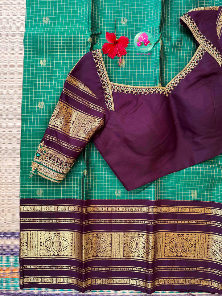 Earthy Jade: The 2G Emerald Green & Dark Brown Handloom Kanchipattu