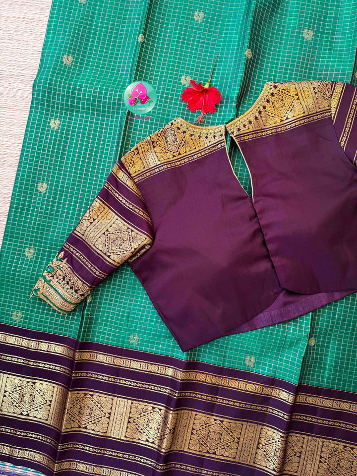 Earthy Jade: The 2G Emerald Green & Dark Brown Handloom Kanchipattu