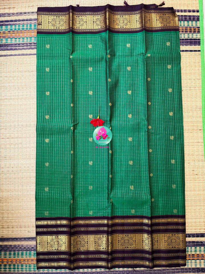 Earthy Jade: The 2G Emerald Green & Dark Brown Handloom Kanchipattu