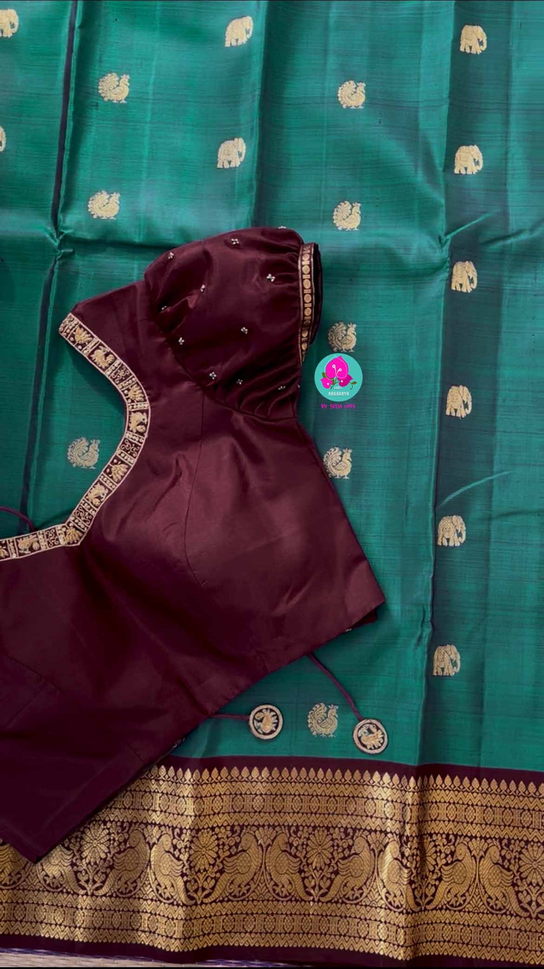 Pure Peacock green Kanchipattu handloom saree with hand embroidered short sleeves blouse