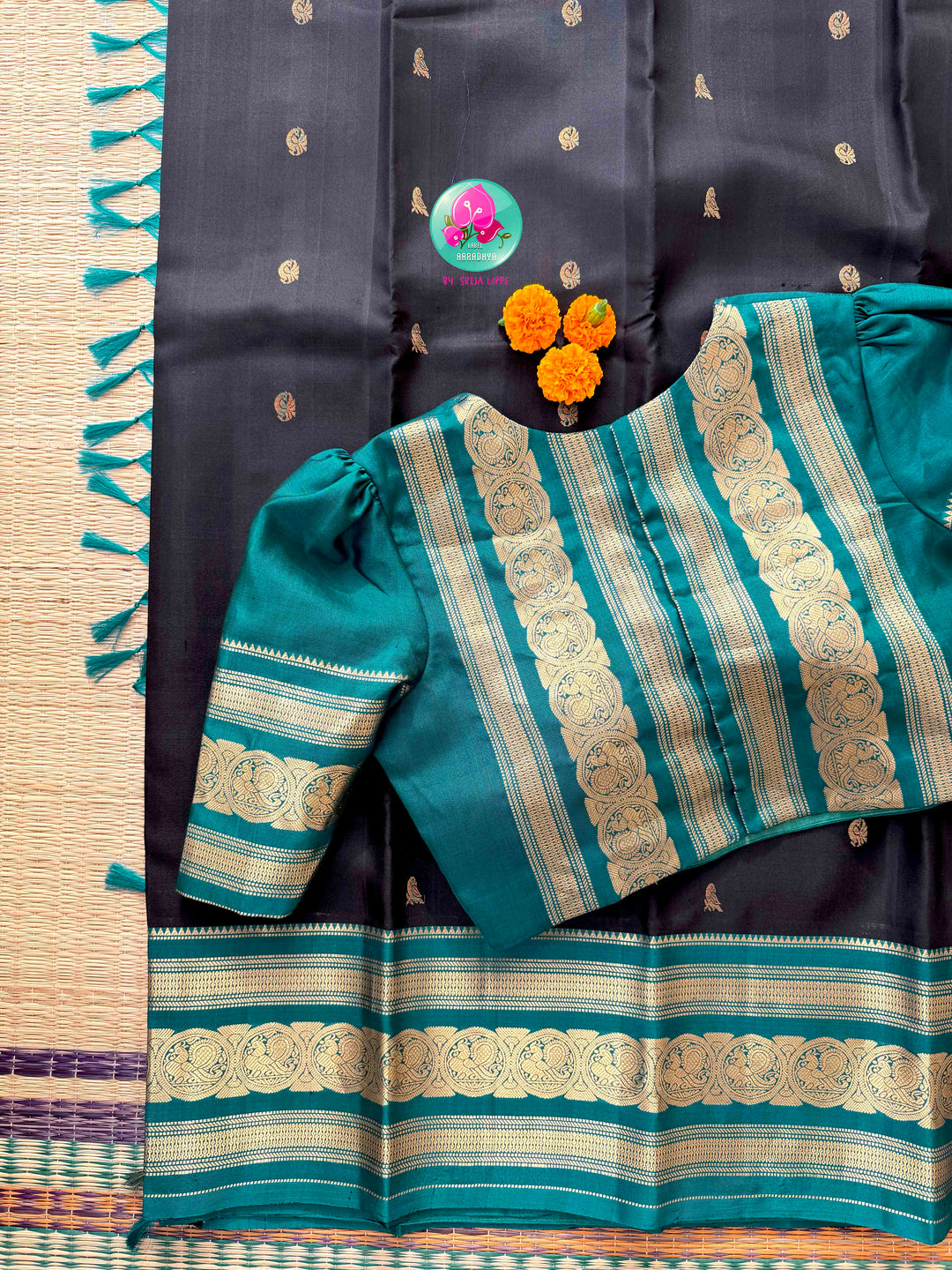 Nocturnal Elegance: Pure Handloom Ebony Black Kanchipattu & Sea Green Harmony